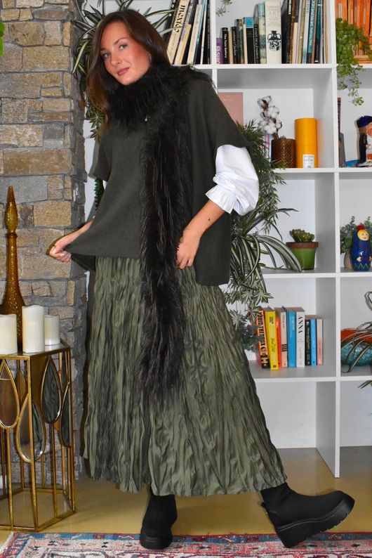 Twisted Sister Crinkle Midi Skirt Khaki